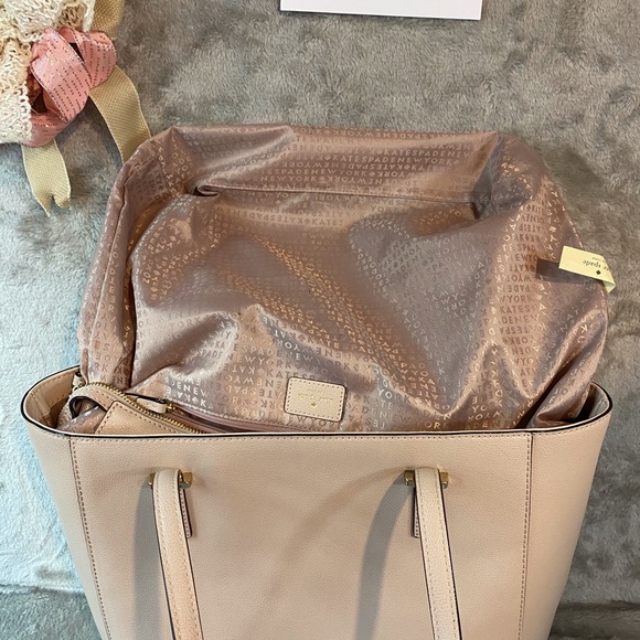 Cedar Street Kate Spade ♠️ Tote - Picture 9 of 15